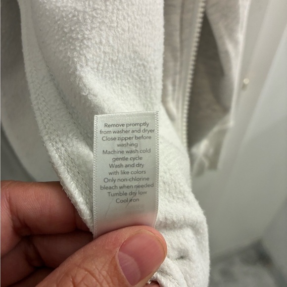 Athleta Women's Triumph Gray Long Zip-Up Jacket size Small.  NWOT. - Picture 8 of 13